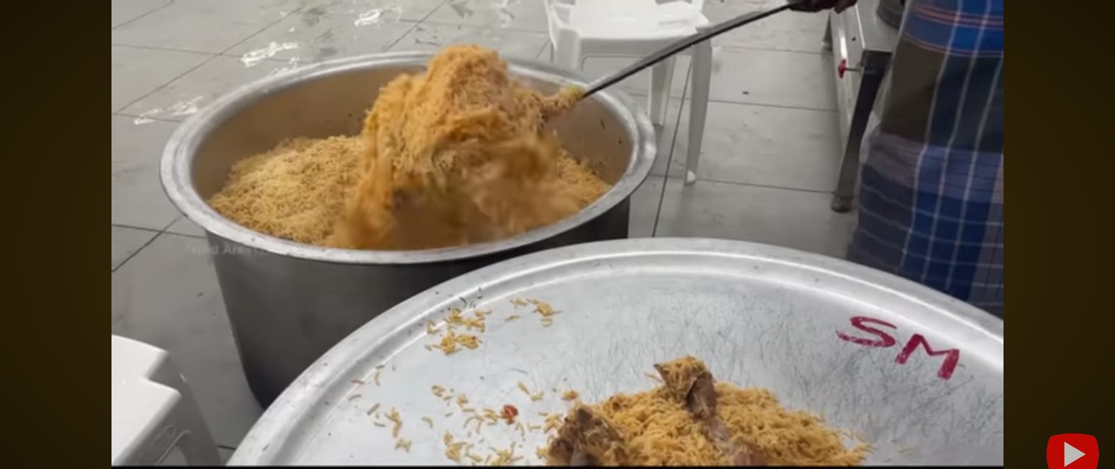 Freshly served Chicken Biryani platter